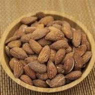 Salted roasted almonds